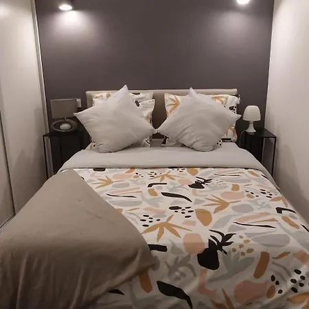 Apartment Cosy Dans Le Marais